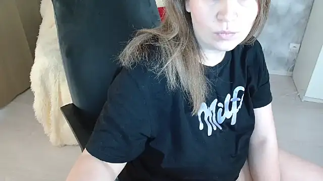 adelinalawson - AdelinaLawson's free webcam - UK Sex Cams