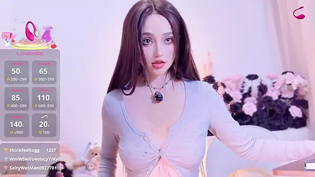 美女Yr_kitten_333在线直播