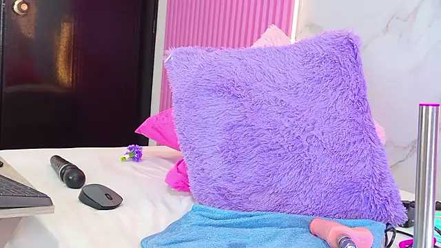 dafne17_ - Dafne17_'s free webcam - UK Sex Cams