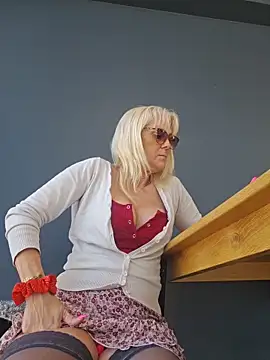 nathotsexy1 (Ask my age) - Fait moi jouir/make me cum