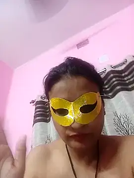 Webcam Model (Gullapi)  is live.Free join now!