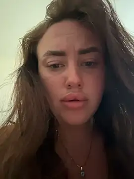 KiraSunshine live sex cam