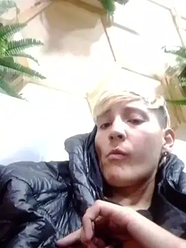 dannyrouds - DannyRouds's free webcam - UK Sex Cams