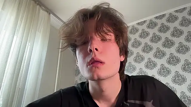 tomasdickpick (M twink) - take off t shirt