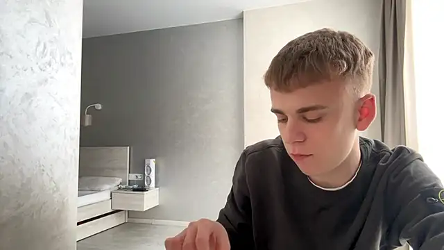 solofury (M twink) - Buy car