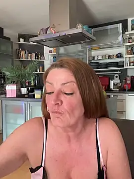 milf-gabi (F milf) - 🔥 Cream on Boobs