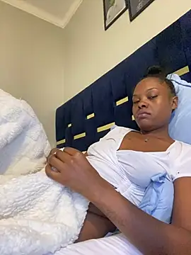 dellah27 (F young) - Tease me DADDIE 🤭🌹🌹