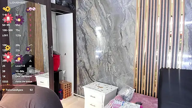 laurasaenz01 (Ask my age) - make me happy