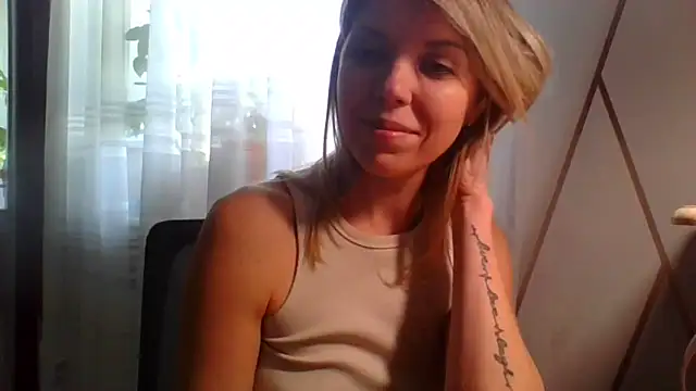 velvetlove287 - VelvetLove287's free webcam - UK Sex Cams