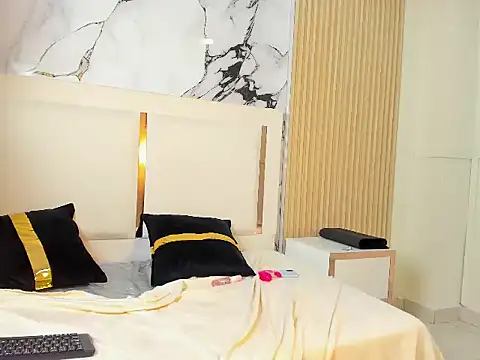 melany_rousse26 (F young) - Show Ass