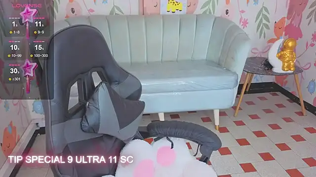 paris09_v_ - Paris09_v_'s free webcam - UK Sex Cams