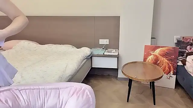 美女-ruoruo-在线直播