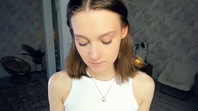 liannebynon (F teen) - show pantys