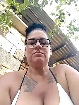 tugordita-hot (F milf) - Plátano en el ano