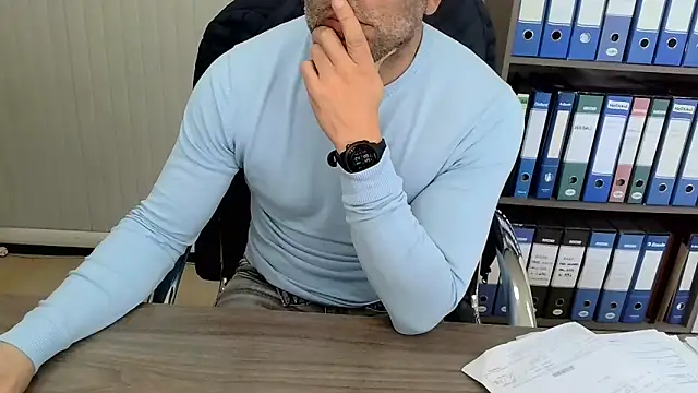 evasionee - Evasionee's free webcam - UK Sex Cams