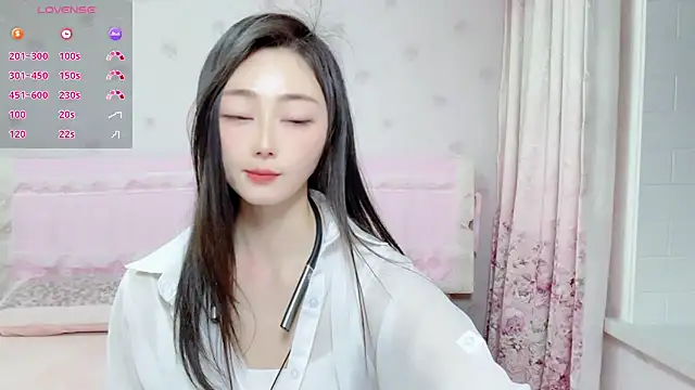 美女anjila888在线直播