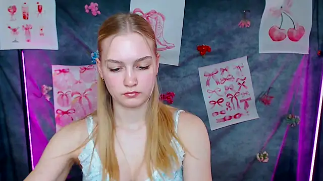 mademoisellecl - MademoiselleCl's free webcam - UK Sex Cams