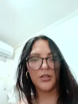 AuroraChest live sex cam