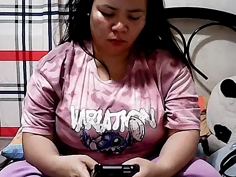 hornypussie69 - HornyPussie69's free webcam - UK Sex Cams