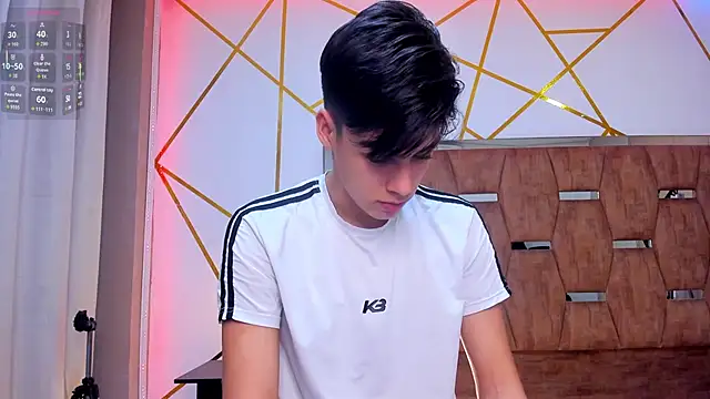 gerony_ (M twink) - I PLAY WITH A FINGER IN MY ASS + OIL