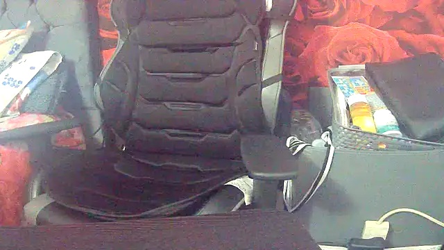 Preview of playful_milf_demi