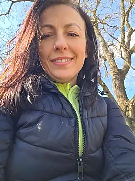 risky_woman - Risky_woman's free webcam - UK Sex Cams