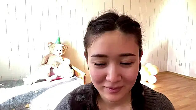 yourmiia - YourMiIa's free webcam - UK Sex Cams