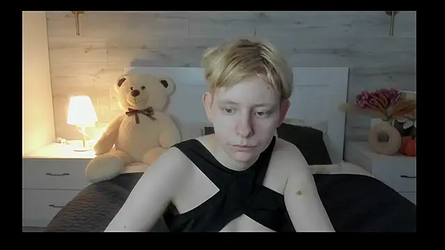 elorablu - EloraBlu's free webcam - UK Sex Cams