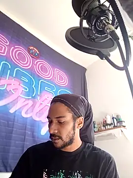 Mikaaa97 live sex cam