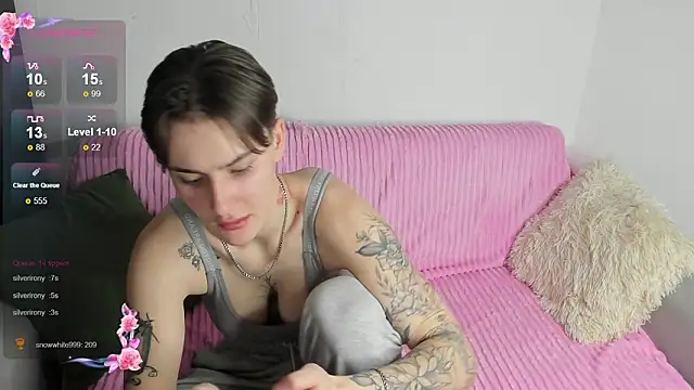 milenakeeks - MilenaKeeks's free webcam