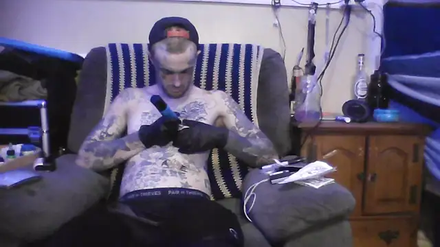 swaggdaddy93 - SWAGGDaddy93's free webcam