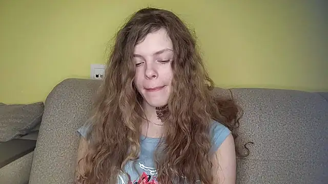 RayaNenlia live sex cam