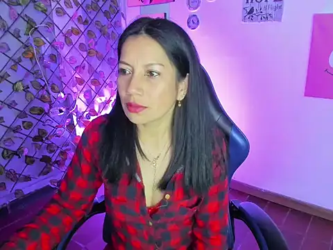 megan_collinss1 - Megan_Collinss1's free webcam - UK Sex Cams