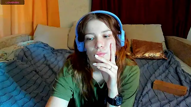 eva_purrr_ - Eva_purrr_'s free webcam