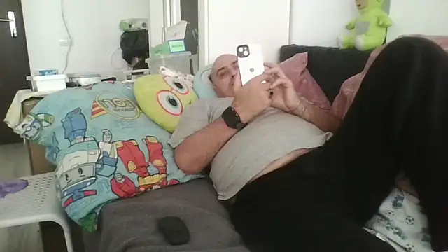 vitalik66679 - Vitalik66679's free webcam - UK Sex Cams