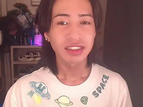 erin_23 - Erin_23's free webcam