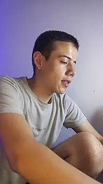 jac0b_x (M twink) - show dick