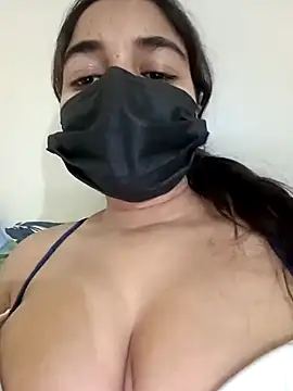 little_toy_girl - Little_toy_girl's free webcam - UK Sex Cams