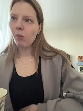 MaryHiggins live sex cam