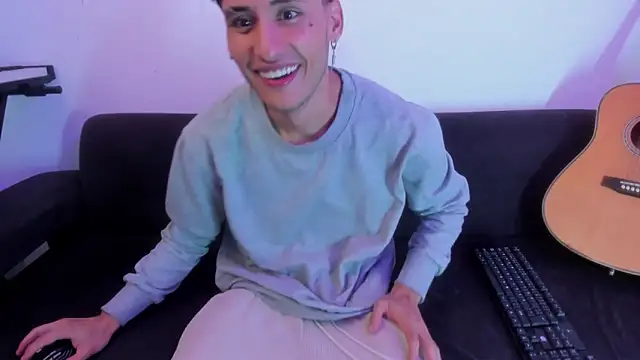 Henrikk_senn live sex cam