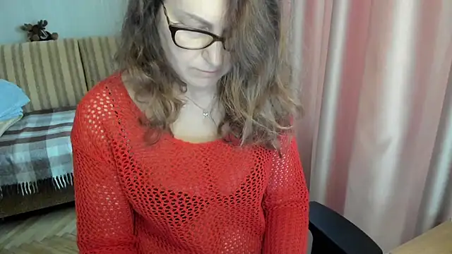 lauraoven - Lauraoven's free webcam - UK Sex Cams