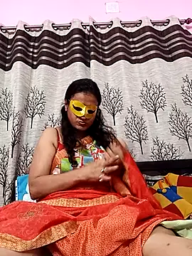 Webcam Model (Gullapi)  is live.Free join now!