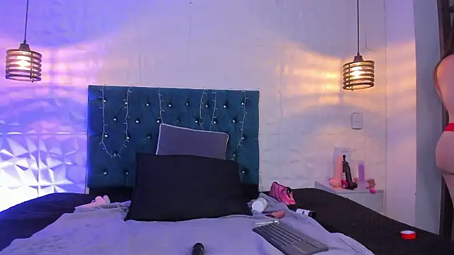 samantha_foxyy - Samantha_foxyy's free webcam - UK Sex Cams