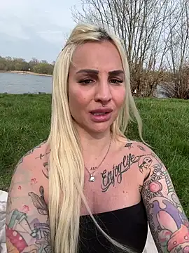 coradiamond (G young) - Show boobs to a Stranger👀🔥