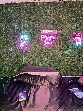 renathickass - RenaThickAss's free webcam - UK Sex Cams