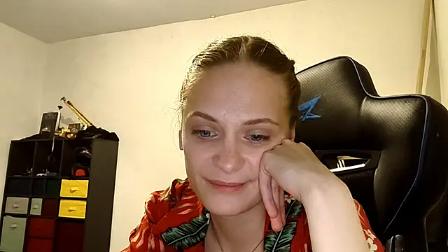 lulusweetygirl - LuluSweetyGirl's free webcam - UK Sex Cams