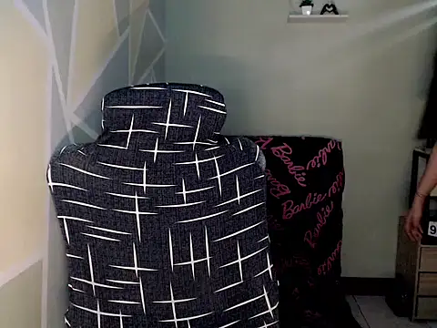 Pretty_mica live sex cam