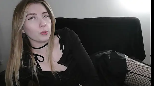 ErikaShyy live sex cam