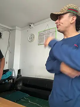 Daddyrich_632 live sex cam