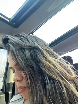 Webcam Model (melanny10)  is live.Free join now!